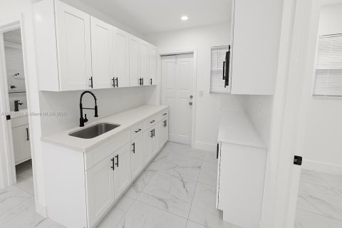 Appartement à louer à Hollywood, Floride: 2 chambres № 1755932 - photo 5