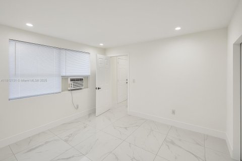 Appartement à louer à Hollywood, Floride: 2 chambres № 1755932 - photo 3