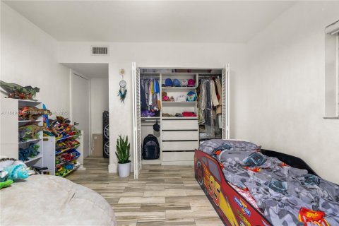 Купить виллу или дом в Пальметто-Бей, Флорида 2 спальни, 93.18м2, № 1956325 - фото 13