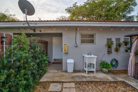 Купить виллу или дом в Пальметто-Бей, Флорида 2 спальни, 93.18м2, № 1956325 - фото 26