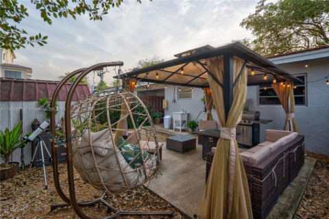 Купить виллу или дом в Пальметто-Бей, Флорида 2 спальни, 93.18м2, № 1956325 - фото 24