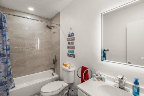 Casa en venta en Palmetto Bay, Florida, 2 dormitorios, 93.18 m2 № 1956325 - foto 15