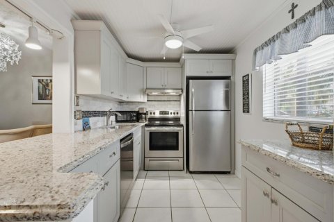 Condo in Boynton Beach, Florida, 1 bedroom № 2388015 - photo 3