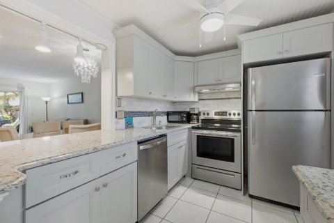 Condo in Boynton Beach, Florida, 1 bedroom № 2388015 - photo 4