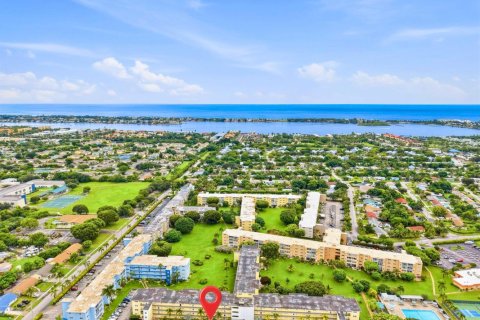 Condo in Boynton Beach, Florida, 1 bedroom № 2388015 - photo 24
