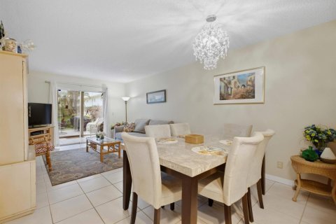 Condo in Boynton Beach, Florida, 1 bedroom № 2388015 - photo 10