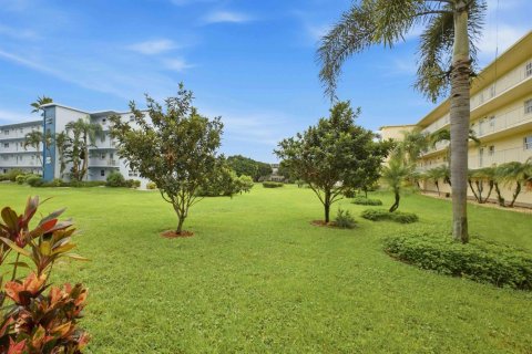 Condo in Boynton Beach, Florida, 1 bedroom № 2388015 - photo 16