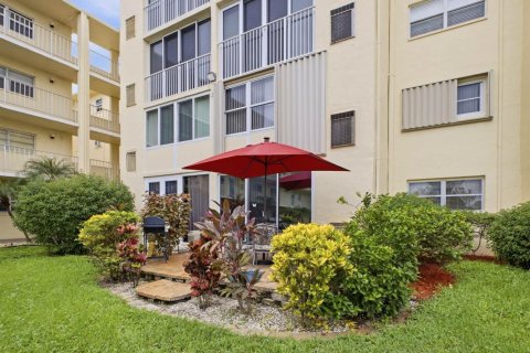 Condo in Boynton Beach, Florida, 1 bedroom № 2388015 - photo 15