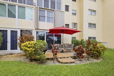 Condo in Boynton Beach, Florida, 1 bedroom № 2388015 - photo 14