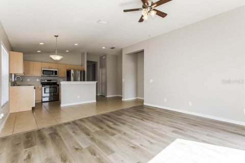 Casa en alquiler en Riverview, Florida, 3 dormitorios, 156.26 m2 № 2119166 - foto 3