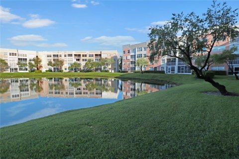 Condo in Sunrise, Florida, 3 bedrooms  № 1788367 - photo 27