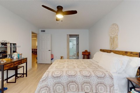 Condo in Sunrise, Florida, 3 bedrooms  № 1788367 - photo 20