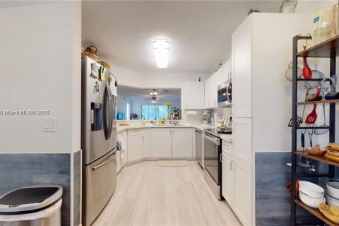 Condo in Sunrise, Florida, 3 bedrooms  № 1788367 - photo 8