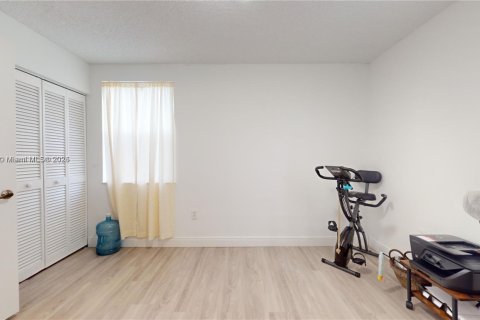 Condo in Sunrise, Florida, 3 bedrooms  № 1788367 - photo 10