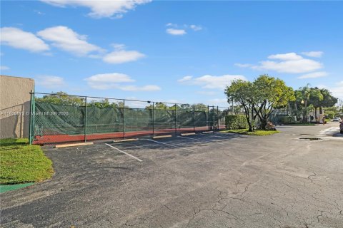Condo in Sunrise, Florida, 3 bedrooms  № 1788367 - photo 30