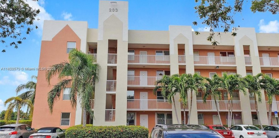 Condo in Sunrise, Florida, 3 bedrooms № 1788367