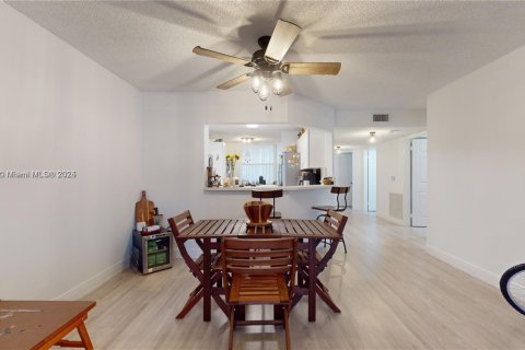 Condo in Sunrise, Florida, 3 bedrooms  № 1788367 - photo 4