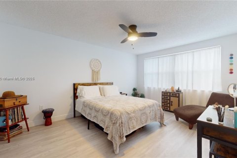 Condo in Sunrise, Florida, 3 bedrooms  № 1788367 - photo 18