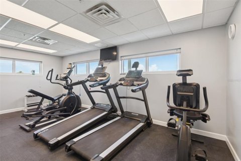 Condo in Saint Pete Beach, Florida, 2 bedrooms  № 1806584 - photo 26
