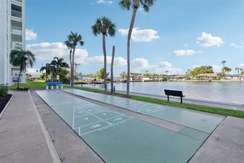 Condominio en venta en Saint Pete Beach, Florida, 2 dormitorios, 105.07 m2 № 1806584 - foto 26
