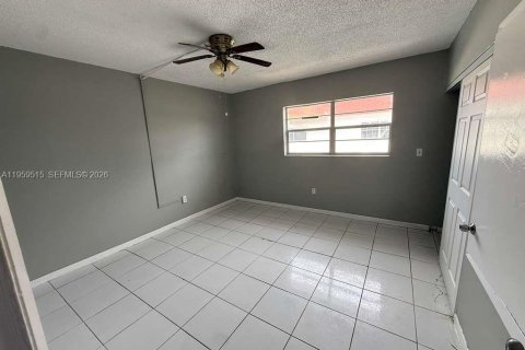 Copropriété à louer à Miami, Floride: 2 chambres, 100.89 m2 № 2017989 - photo 6