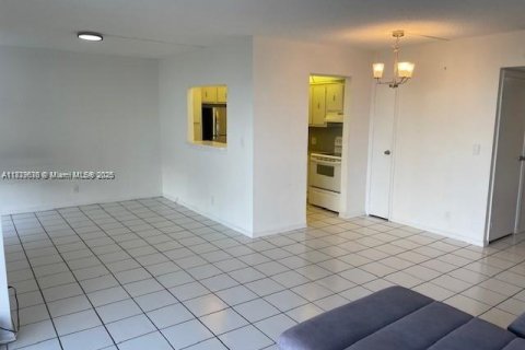 Купить кондоминиум в Авентура, Флорида 1 спальня, 96.43м2, № 1929240 - фото 2