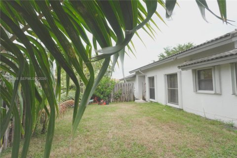 Townhouse in Boca Raton, Florida 2 bedrooms, 125.42 sq.m. № 2002580 - photo 28