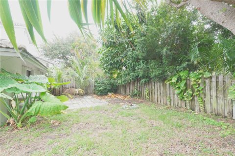Townhouse in Boca Raton, Florida 2 bedrooms, 125.42 sq.m. № 2002580 - photo 29