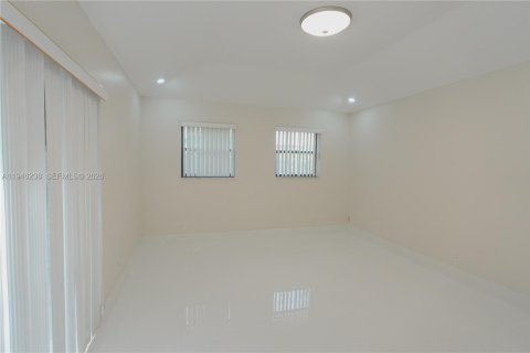 Townhouse in Boca Raton, Florida 2 bedrooms, 125.42 sq.m. № 2002580 - photo 8