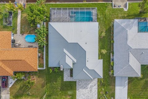 Villa ou maison à vendre à Cape Coral, Floride: 4 chambres, 218.32 m2 № 2252091 - photo 30