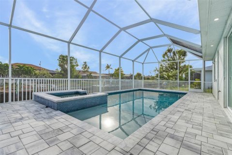 Villa ou maison à vendre à Cape Coral, Floride: 4 chambres, 218.32 m2 № 2252091 - photo 27