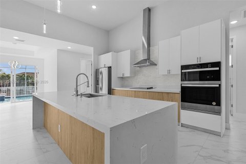 Villa ou maison à vendre à Cape Coral, Floride: 4 chambres, 218.32 m2 № 2252091 - photo 11
