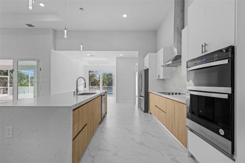 Villa ou maison à vendre à Cape Coral, Floride: 4 chambres, 218.32 m2 № 2252091 - photo 12