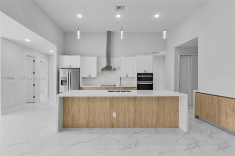 Villa ou maison à vendre à Cape Coral, Floride: 4 chambres, 218.32 m2 № 2252091 - photo 8