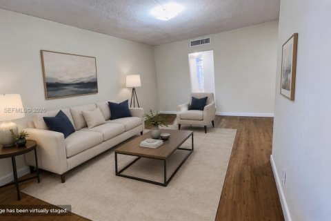 Copropriété à louer à Hallandale Beach, Floride: 1 chambre, 61.13 m2 № 2168998 - photo 6