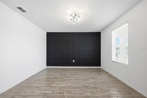 House in Mount Dora, Florida 5 bedrooms, 269.23 sq.m. № 2199866 - photo 24