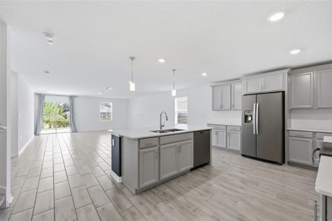 House in Mount Dora, Florida 5 bedrooms, 269.23 sq.m. № 2199866 - photo 6