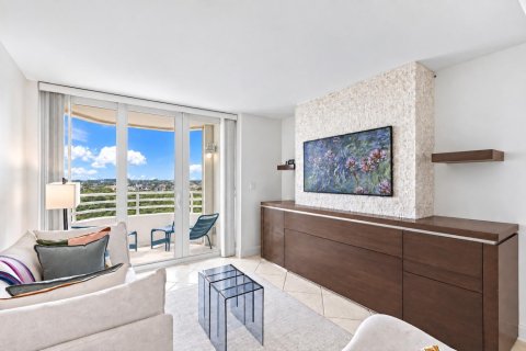 Condo in Highland Beach, Florida, 2 bedrooms  № 2413359 - photo 22