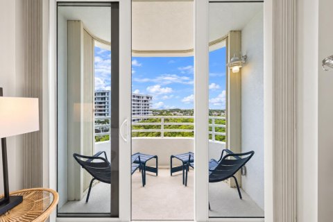 Condo in Highland Beach, Florida, 2 bedrooms  № 2413359 - photo 24