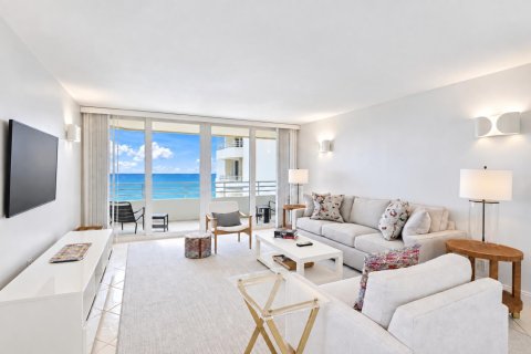 Condo in Highland Beach, Florida, 2 bedrooms  № 2413359 - photo 4