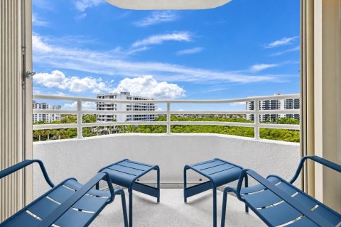 Condo in Highland Beach, Florida, 2 bedrooms  № 2413359 - photo 25