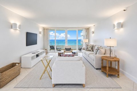 Condo in Highland Beach, Florida, 2 bedrooms № 2413359