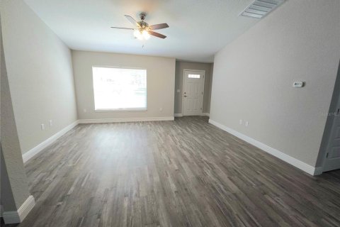 Villa ou maison à louer à Ocala, Floride: 3 chambres, 134.99 m2 № 2416227 - photo 4