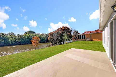 Villa ou maison à vendre à Sebastian, Floride: 4 chambres, 190.64 m2 № 2265425 - photo 2