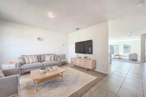 Villa ou maison à vendre à Sebastian, Floride: 4 chambres, 190.64 m2 № 2265425 - photo 5