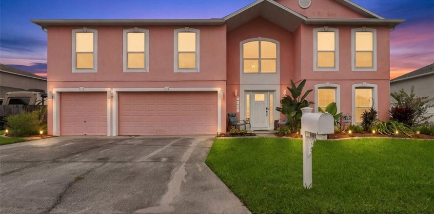 Villa ou maison à Lakeland, Floride 6 chambres, 361.58 m2 № 2408161