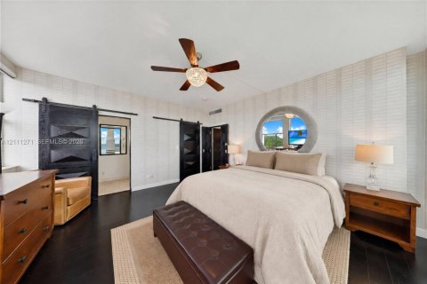 Copropriété à vendre à Coral Gables, Floride: 2 chambres, 119.84 m2 № 2439404 - photo 12
