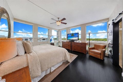 Copropriété à vendre à Coral Gables, Floride: 2 chambres, 119.84 m2 № 2439404 - photo 11