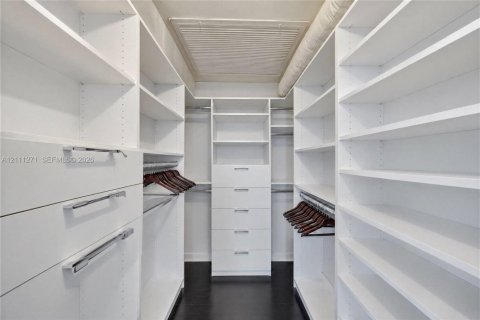 Copropriété à vendre à Coral Gables, Floride: 2 chambres, 119.84 m2 № 2439404 - photo 14