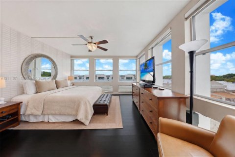 Copropriété à vendre à Coral Gables, Floride: 2 chambres, 119.84 m2 № 2439404 - photo 13